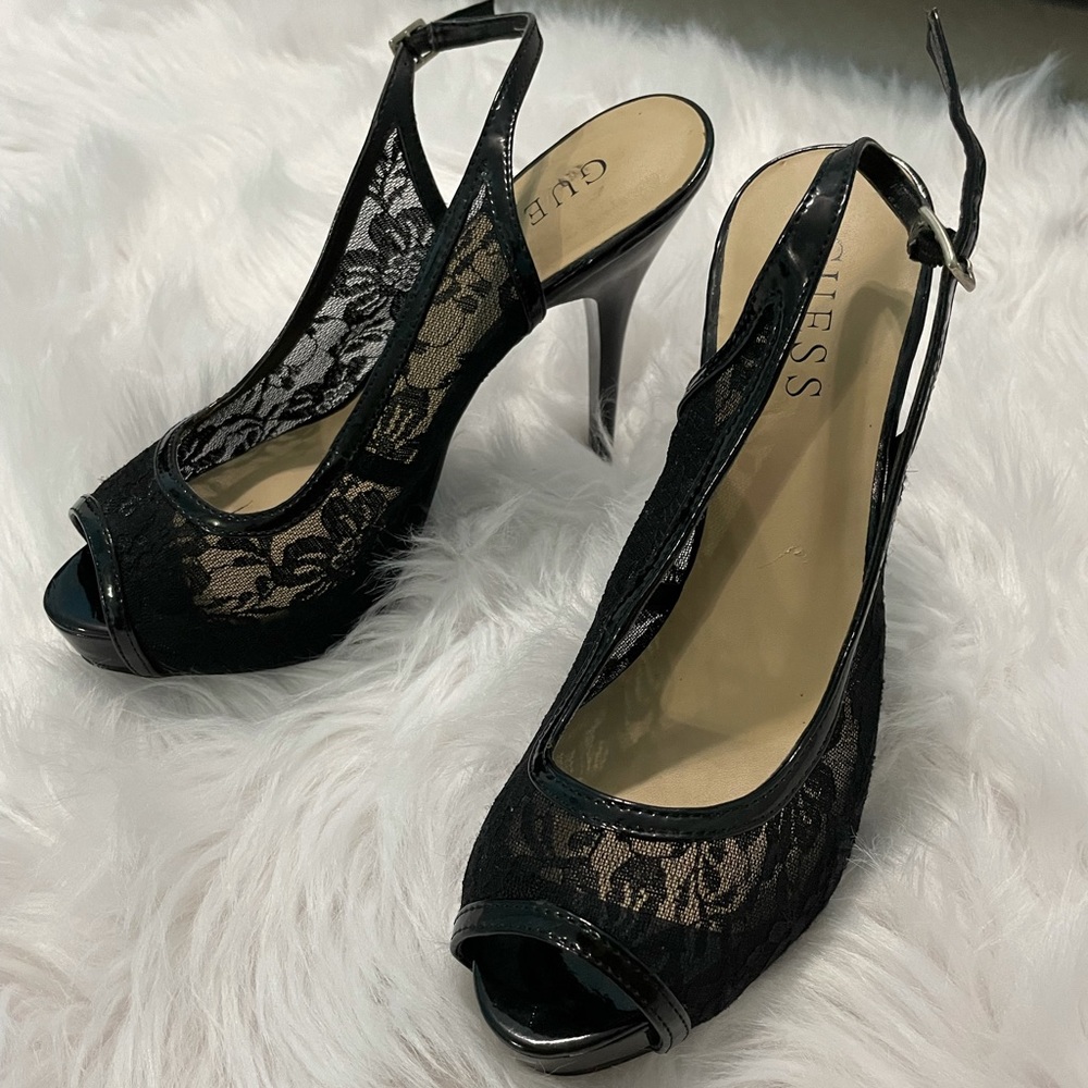 Guess shoes , very pretty ,size 8.5…!!!